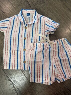 Old Navy Boys Button Down Matching Set- Red, White and Blue 18-24M